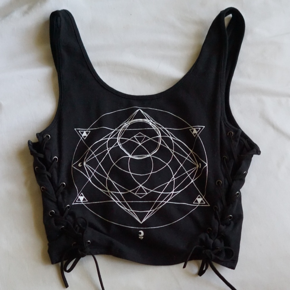 Gothic Crop Top Tank Lace Up | Kendall & Kylie
